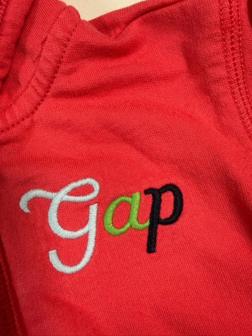 GAP baby y2k